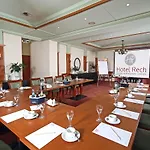 Otel Rech 3*