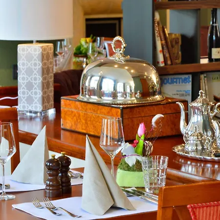 Hotel Rech 3*